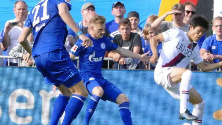 Schalke verliert knapp gegen Bologna mit 2:3