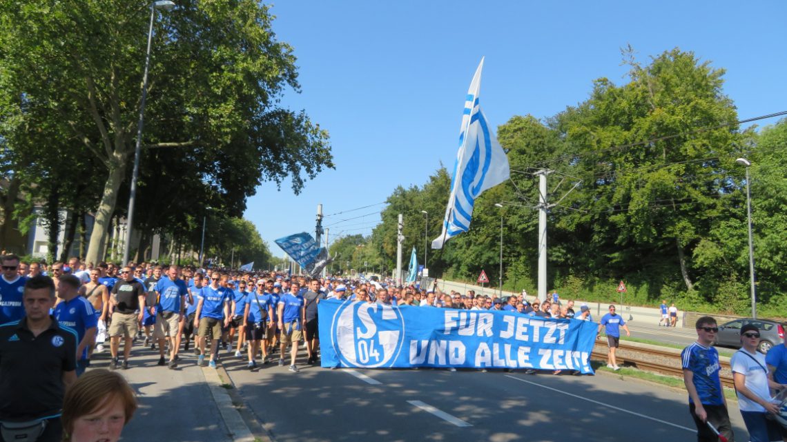 Bremens Innenministerium verbietet Schalke-Fanmarsch