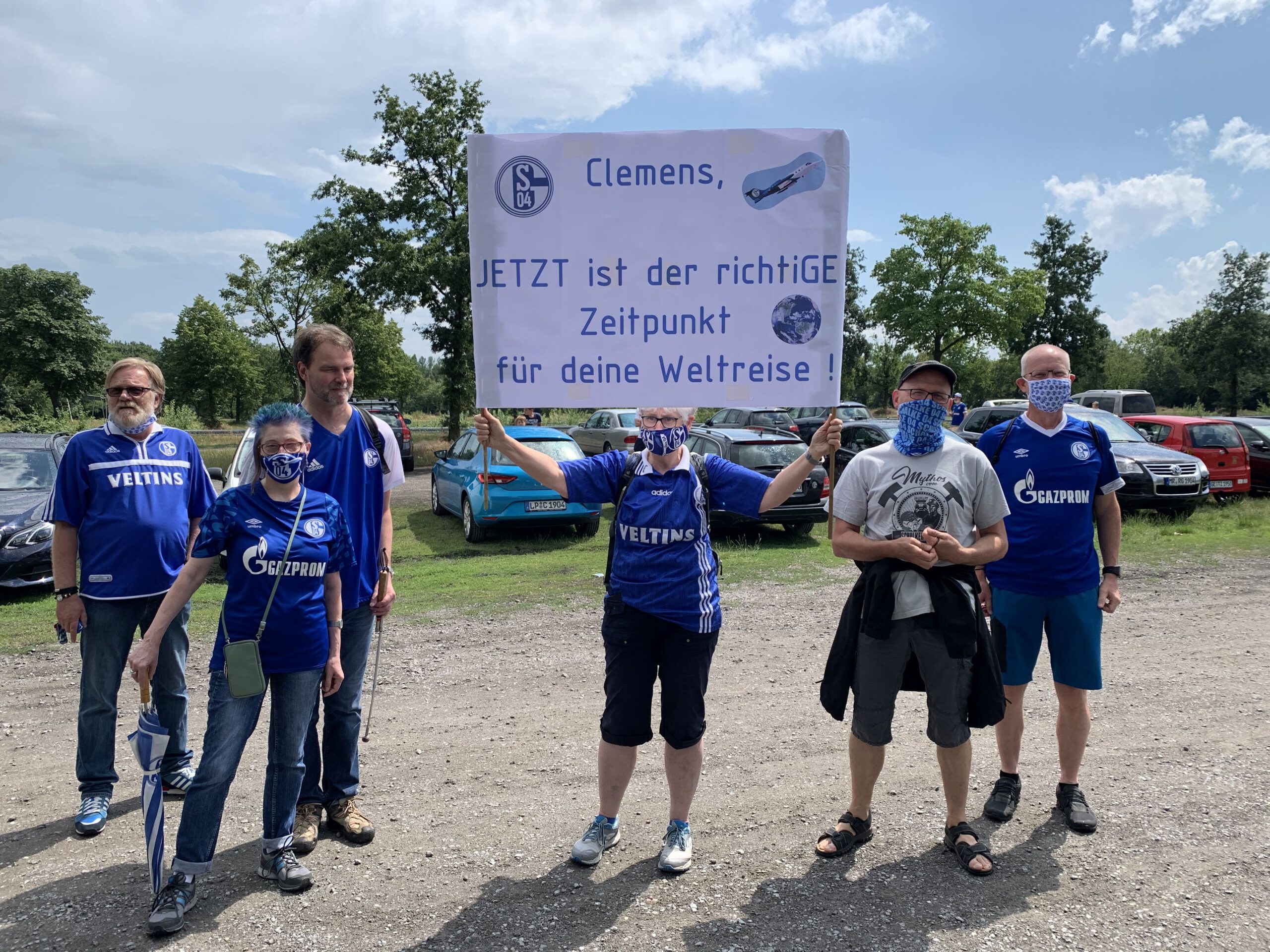 1.200 Schalker demonstrieren friedlich für die Schalker Werte