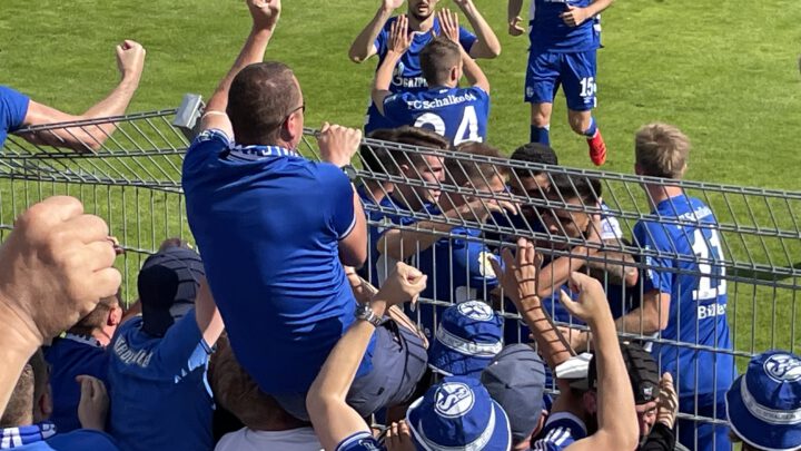 FC Villingen – Schalke 04 1:4: Mit Unterstützung der Fans in die zweite Runde