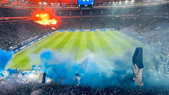 Schalke – BVB 2:2: Schalke als moralischer Sieger eines heißen Derbys feiert weiter
