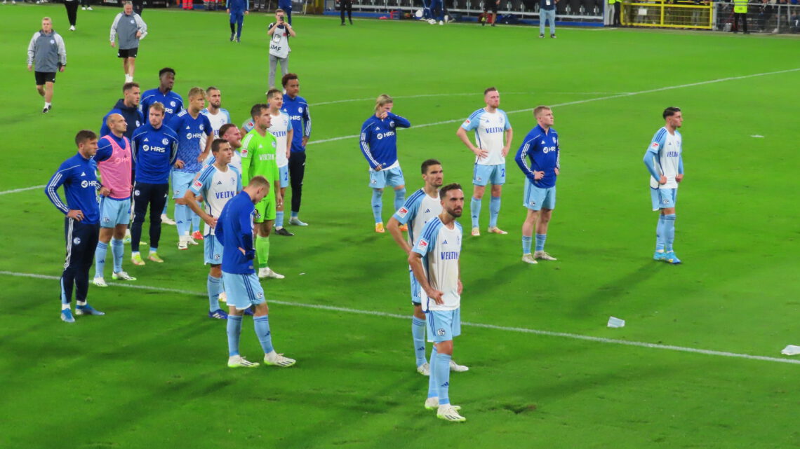 Paderborn – Schalke 3:1: Desaströser Auftritt bringt Fans auf die Barrikaden