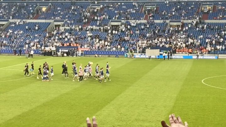 Schalke – Paderborn 0:2: Grottige Leistung lässt Fans vor Wut ausflippen