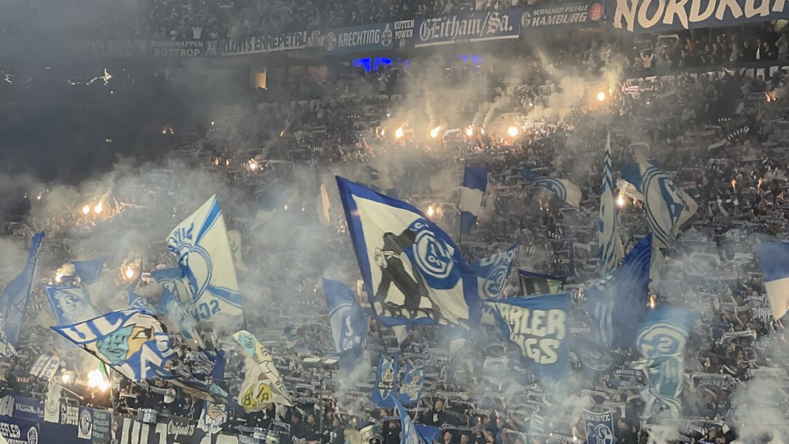 Schalke – Bielefeld 1:0: Schalke feiert drei Malocherpunkte